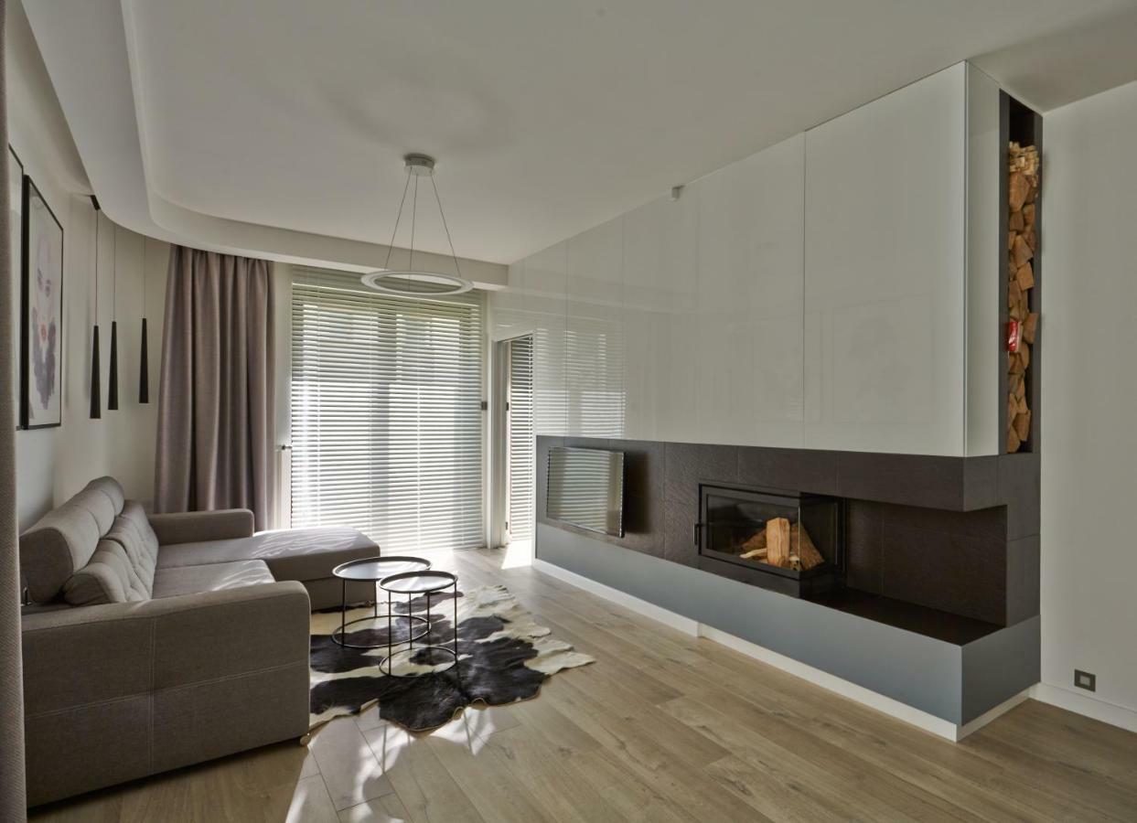 Apartament Baltica Z Ogrodkiem - W Ustronnym Miejscu Tuz Przy Plazy Rogowo  Kültér fotó