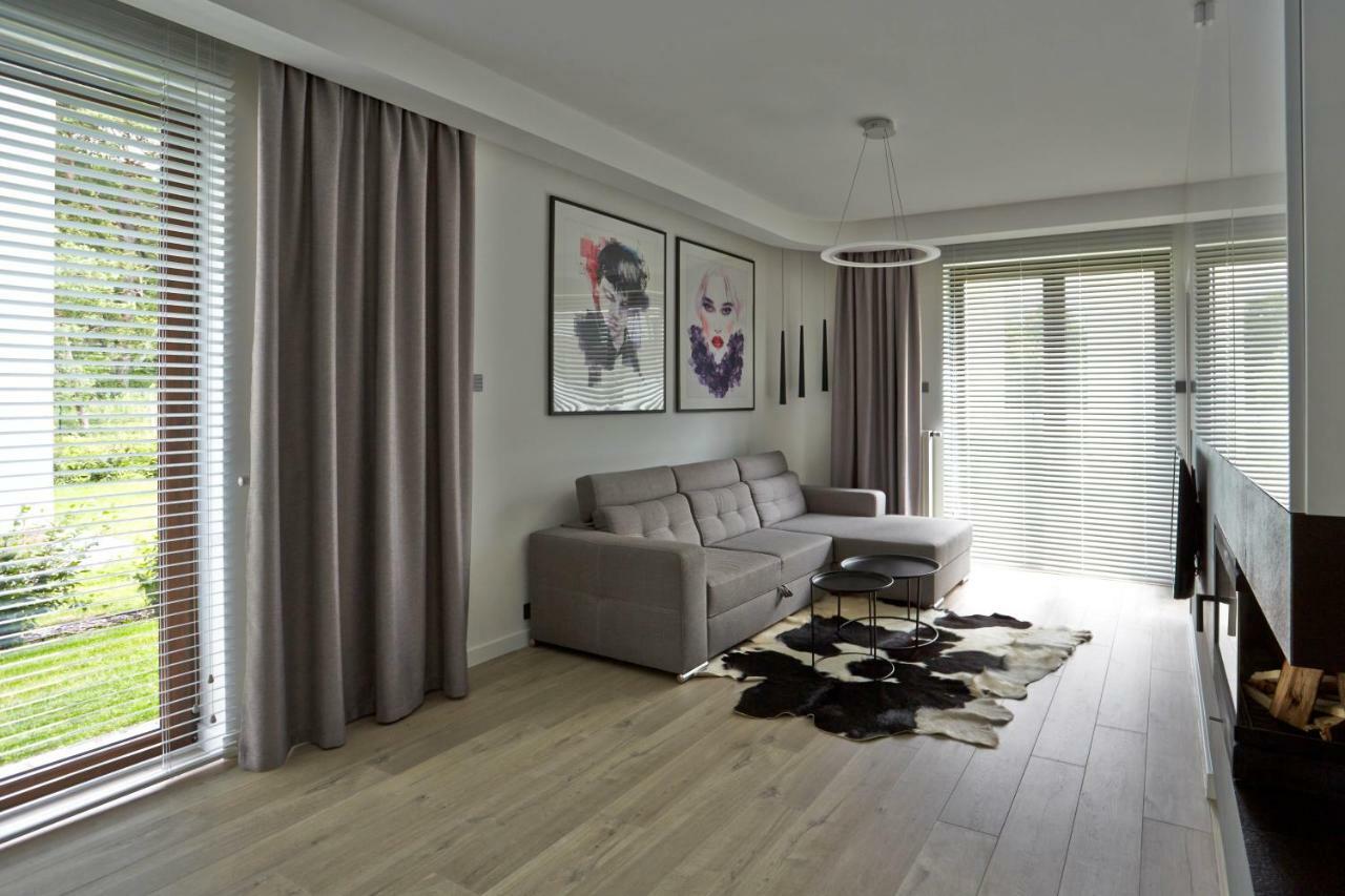 Apartament Baltica Z Ogrodkiem - W Ustronnym Miejscu Tuz Przy Plazy Rogowo  Kültér fotó