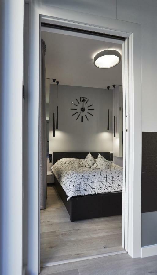 Apartament Baltica Z Ogrodkiem - W Ustronnym Miejscu Tuz Przy Plazy Rogowo  Kültér fotó