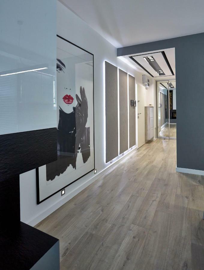Apartament Baltica Z Ogrodkiem - W Ustronnym Miejscu Tuz Przy Plazy Rogowo  Kültér fotó