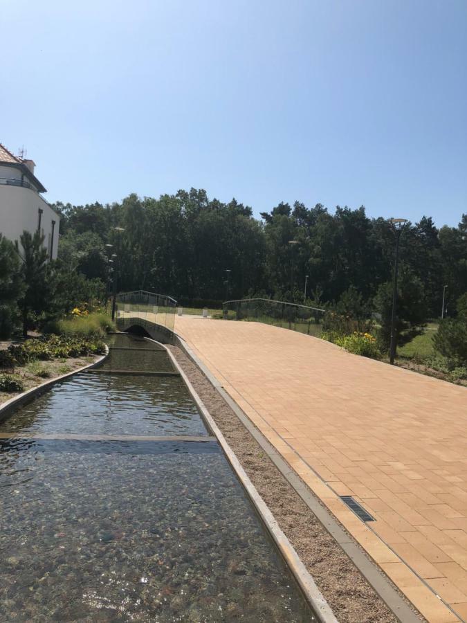 Apartament Baltica Z Ogrodkiem - W Ustronnym Miejscu Tuz Przy Plazy Rogowo  Kültér fotó