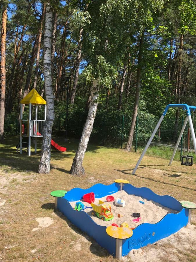 Apartament Baltica Z Ogrodkiem - W Ustronnym Miejscu Tuz Przy Plazy Rogowo  Kültér fotó
