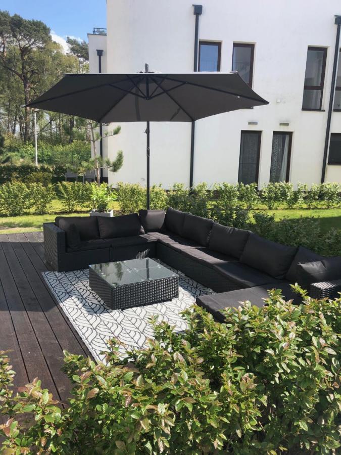 Apartament Baltica Z Ogrodkiem - W Ustronnym Miejscu Tuz Przy Plazy Rogowo  Kültér fotó